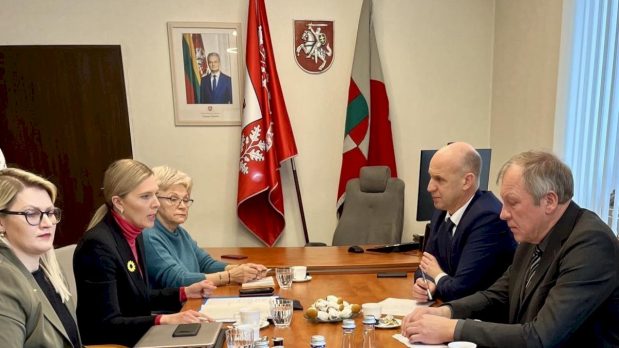 Šakiuose apsilankiusi ministrė A. Bilotaitė: savivaldybė viršija nustatytą priedangų skaičių