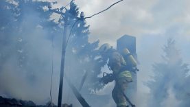 Savaitgalį gyventojus persekiojo nelaimės: gaisre žuvo žmogus, įvyko sprogimas daugiabutyje
