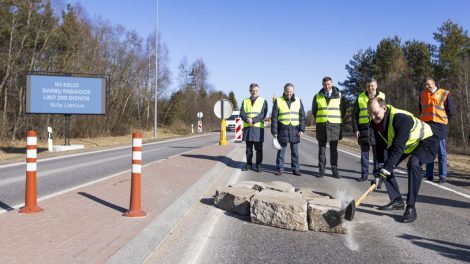 Istorinis momentas: pradėti blogiausio Lietuvoje kelio Vilnius-Utena rekonstrukcijos darbai