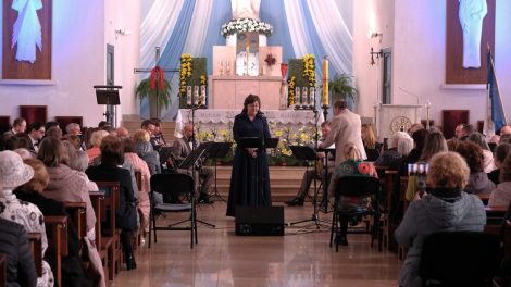 „Velykų šviesa“ šventinėmis melodijomis nušvietė bažnyčios skliautus