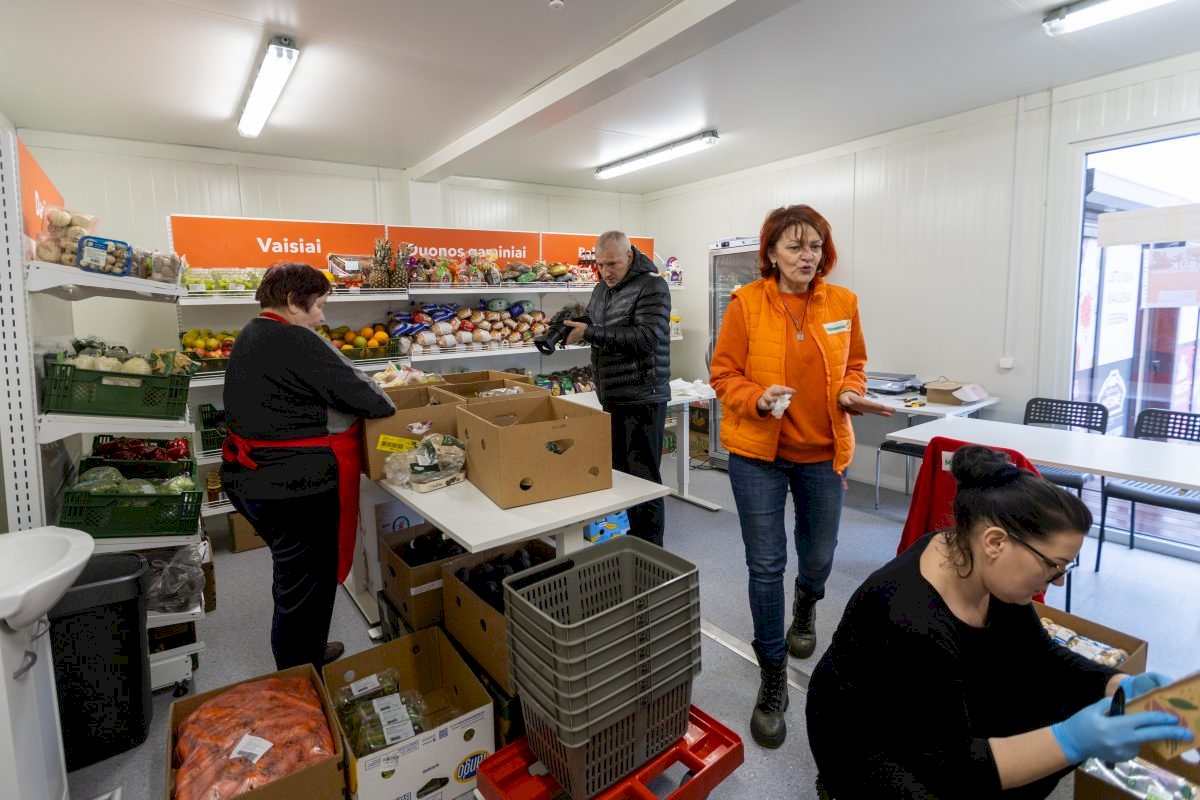 Taurag s Maisto Banko Koordinator ia Maitiname K nus Ir irdis Taurag s Maisto Banko Koordinator ia Maitiname K nus Ir irdis