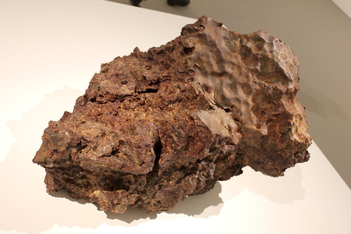 lietuvos-geologijos-tarnyboje-galima-atlikti-ir-chemine-meteoritu-analize