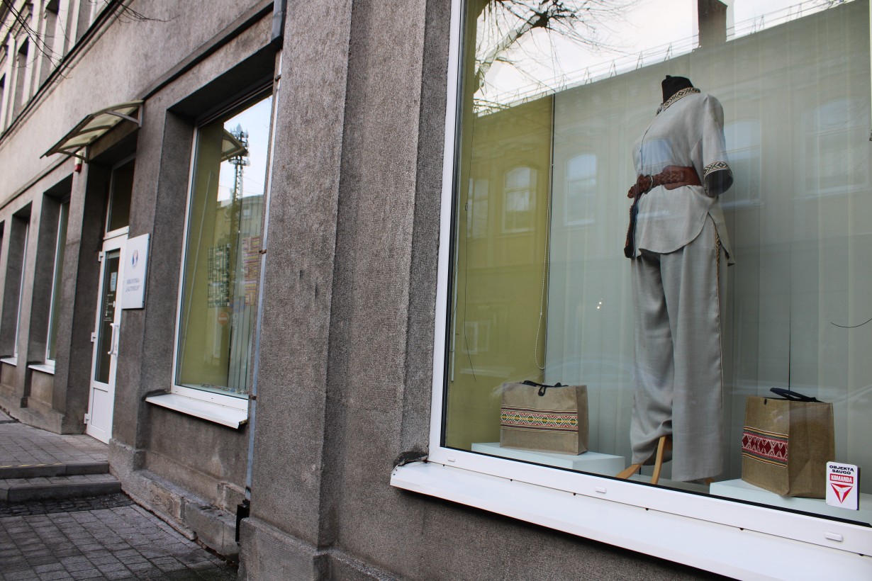 Violetos Valentonytės ir Urtės Salikaitės-Pranckūnienės paroda – „Raštų kelionė: nuo tradicijos iki kūrybos“,