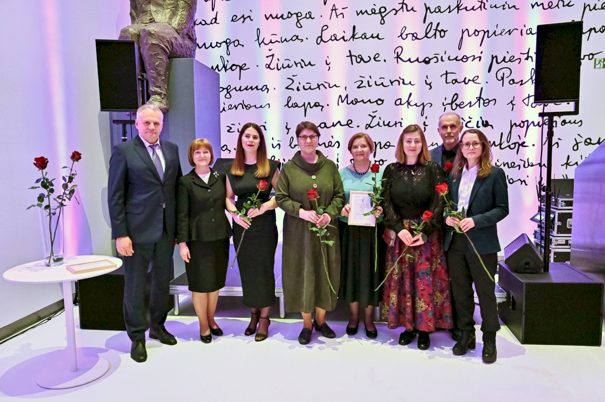 202504.16-::-panevezyje-pamineta-pasauline-meno-diena:-iteiktos-kulturos-ir-meno-premijos