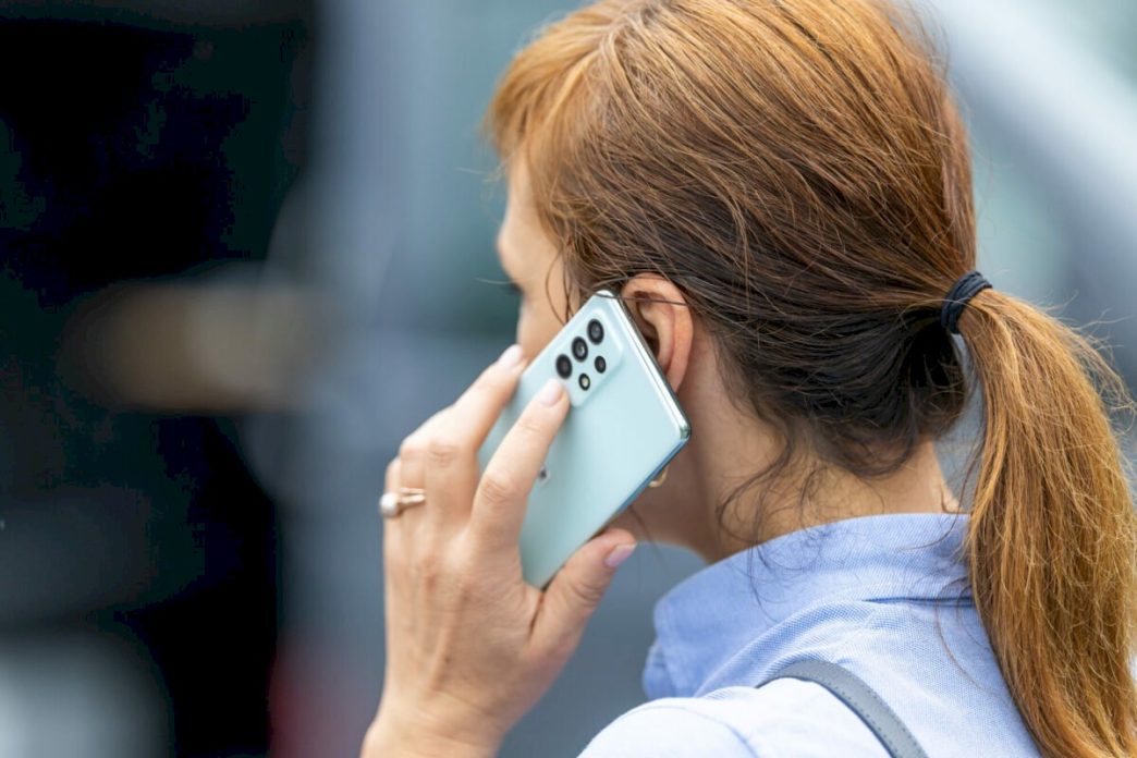 dvi-atostogaujanciu- problemos-uzsienyje:-brangus-rysys-ir-pamestas-telefonas