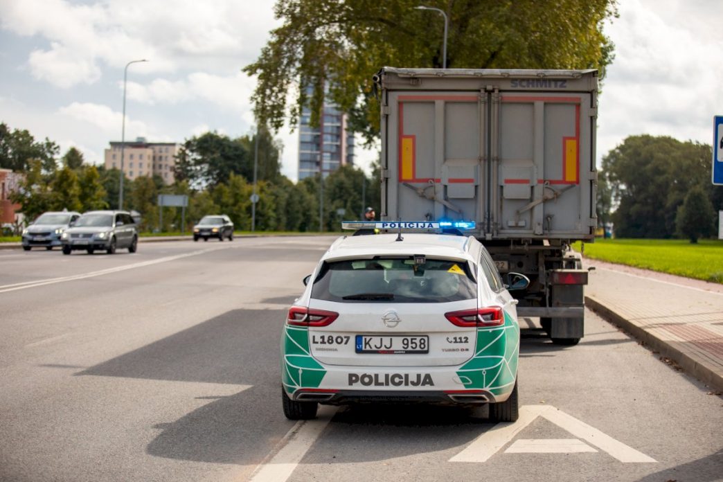 keliu-policijos-nustatyti-pazeidimai-–-nuo-neblaiviu-vairuotoju-iki-neturinciu-teises-vairuoti
