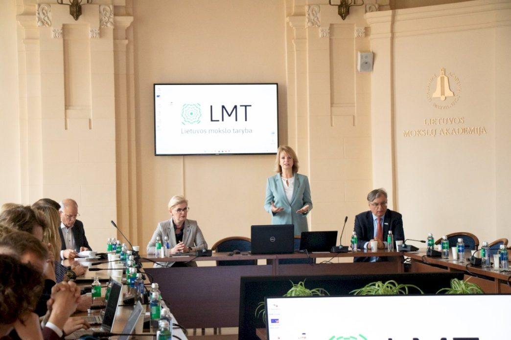 moksliniai-tyrimai-ir-inovacijos-–-butinos-salygos-sekmingam-retu-ligu-gydymui