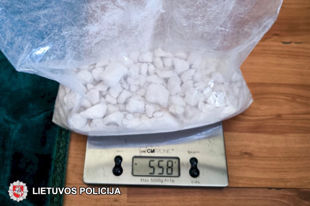 i-teisma-perduota-itin-pavojingo-narkotiko-platinimo-vilniuje-byla-(video)