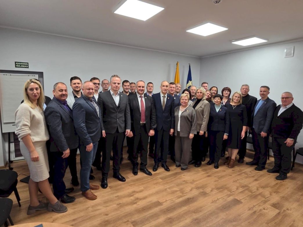 keliu-prieziuros-klausimai-aptarti-su-lietuvos-savivaldybiu-seniunais