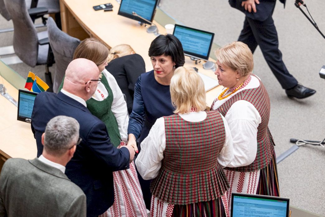 parlamente-prisieke-krasto-apsaugos-ir-kulturos-ministrai
