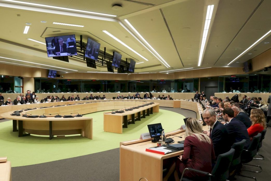 ministras-a.-palionis:-apsirupinimas-maistu-islieka-tarp-svarbiausiu-prioritetu