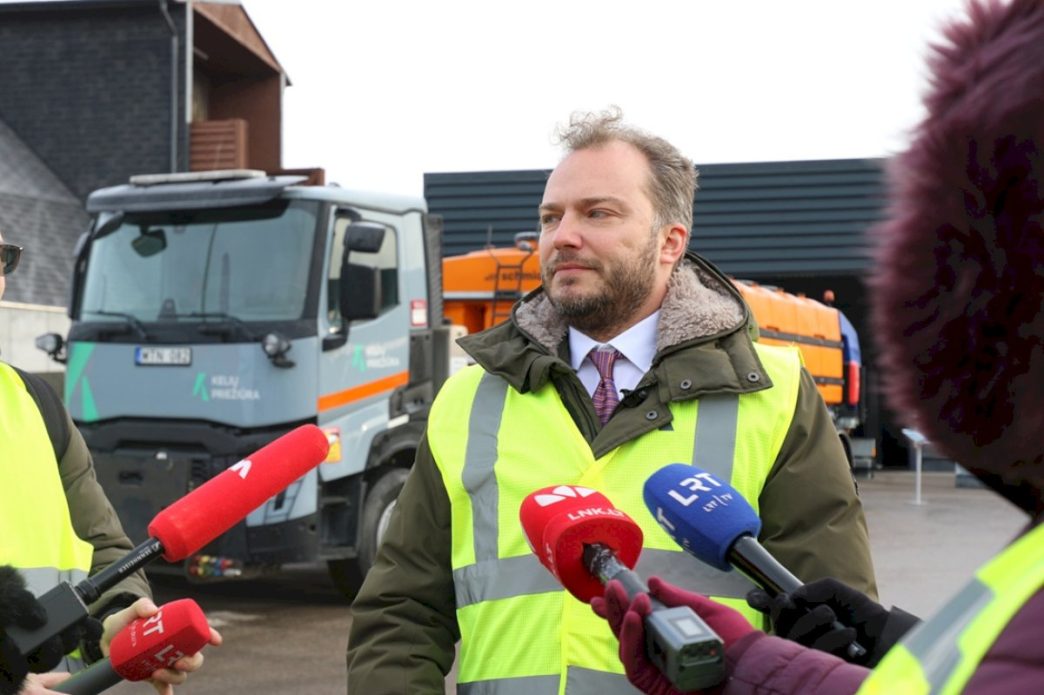 ministras-j.-taminskas:-mitas,-kad-kelininkus-ziema-uzklumpa-netiketai