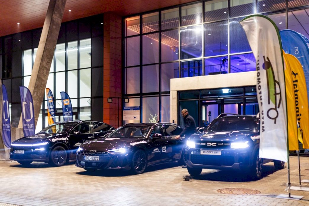 paaiskejo,-kas-verti-„metu-automobilis-2026“-vardo:-„dacia“,-„tesla“-ir-„audi“-pelne-po-kelis-apdovanojimus