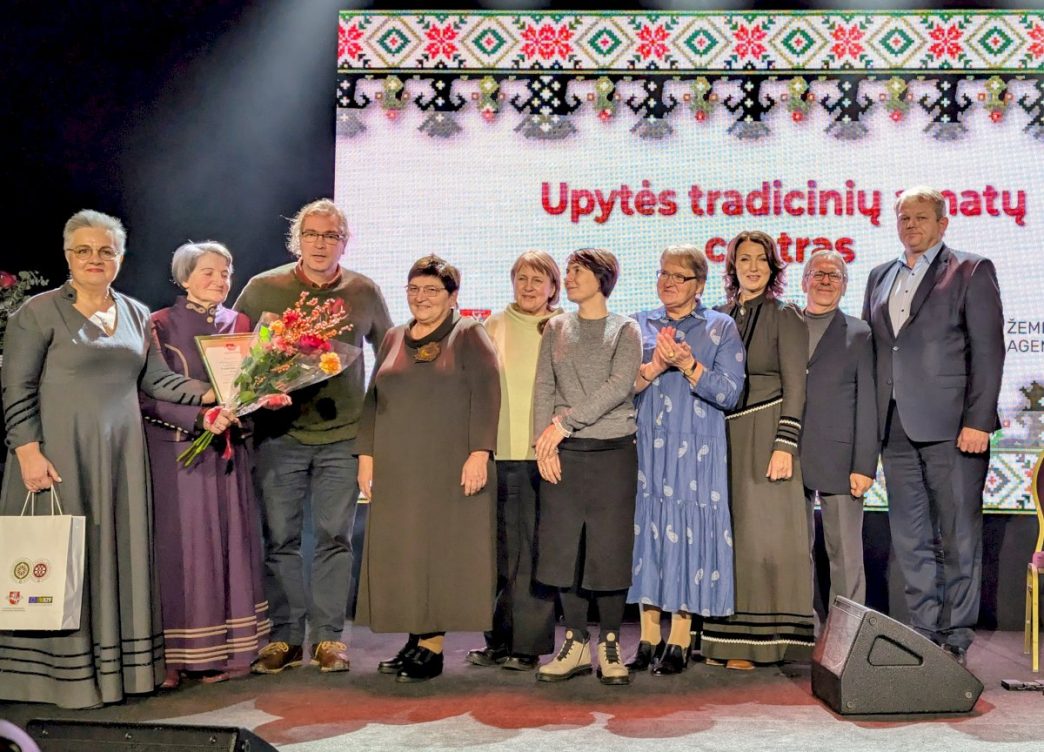 pagerbti-tautinio-paveldo-puoseletojai