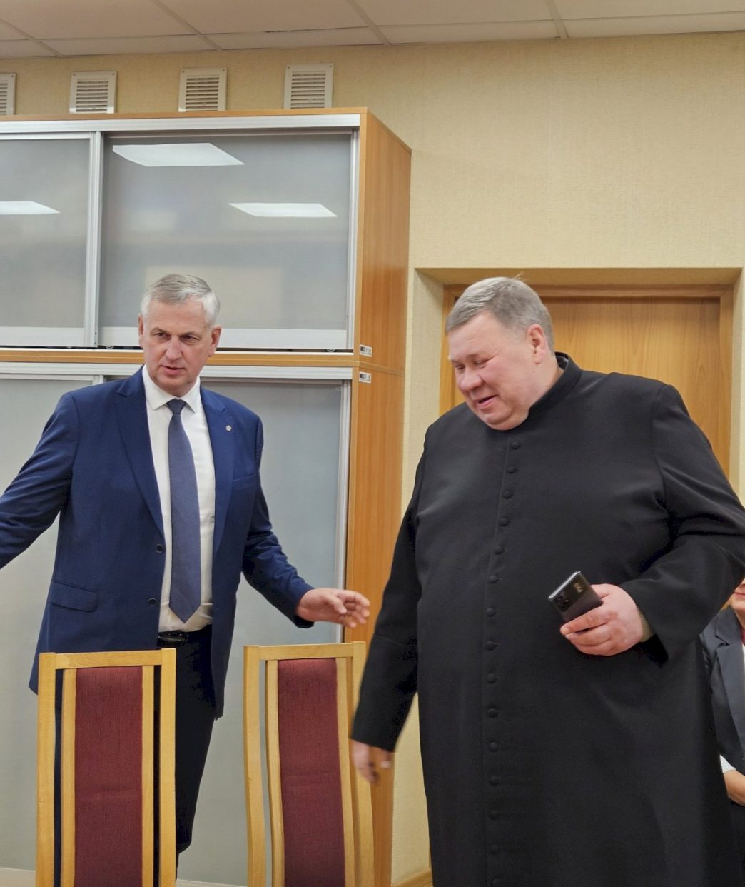 savivaldybeje-–-tradicine-advento-valanda-su-rokiskio-dekanu