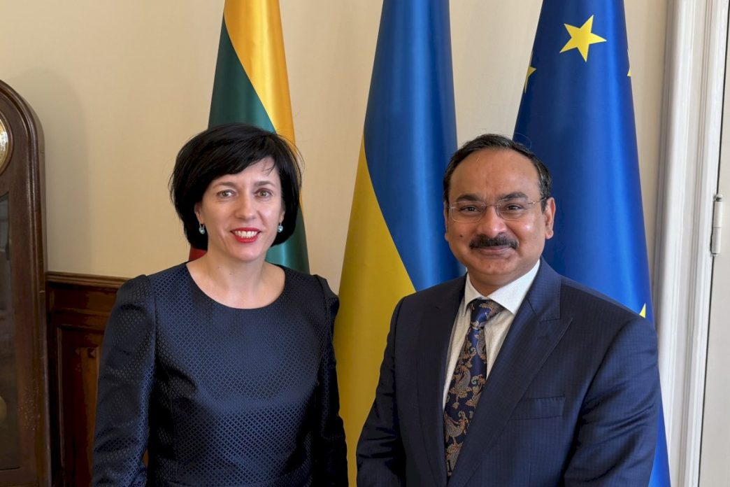 kulturos-ministres-susitikime-su-indijos-ambasadoriumi-–-demesys-kulturiniam-bendradarbiavimui-ir-zmoniu-tarpusavio-rysiams