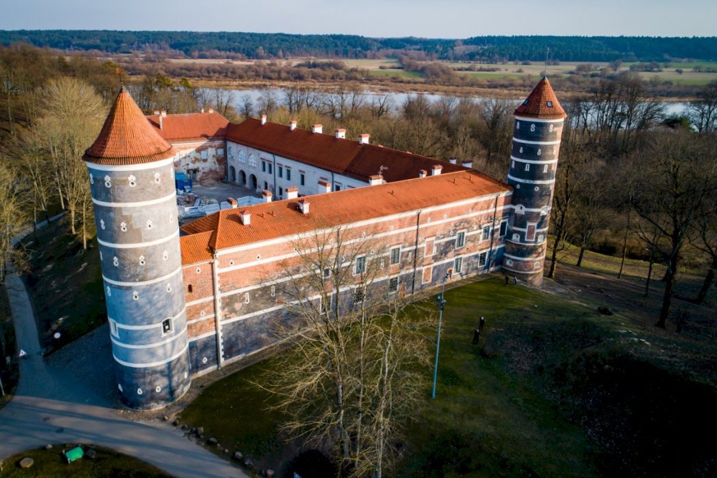 investicijos-i-paveldo-apsaugos-kompetencijas-ir-sklaida:-10-projektu,-stiprinanciu-sektoriu