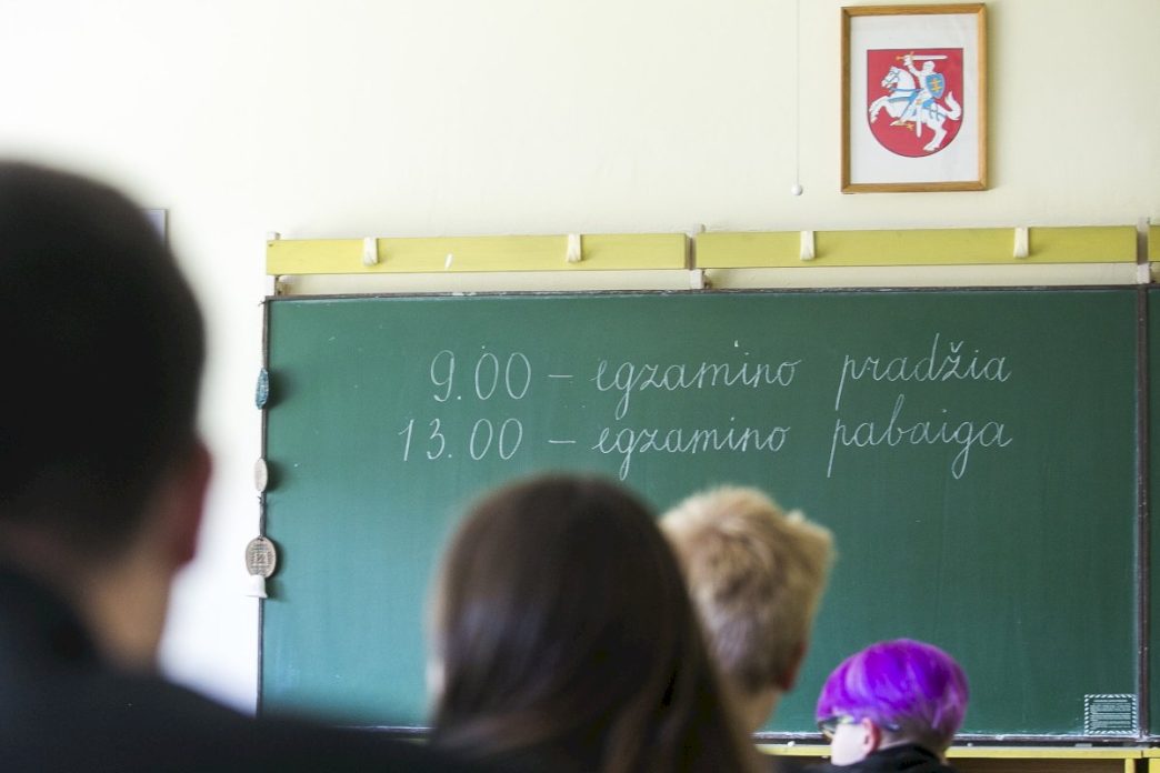 abiturientai-gali-ismeginti-jegas-laikydami-bandomuosius-neprivalomus-egzaminus;-siu-metu-egzaminu-tvarka-palankesne