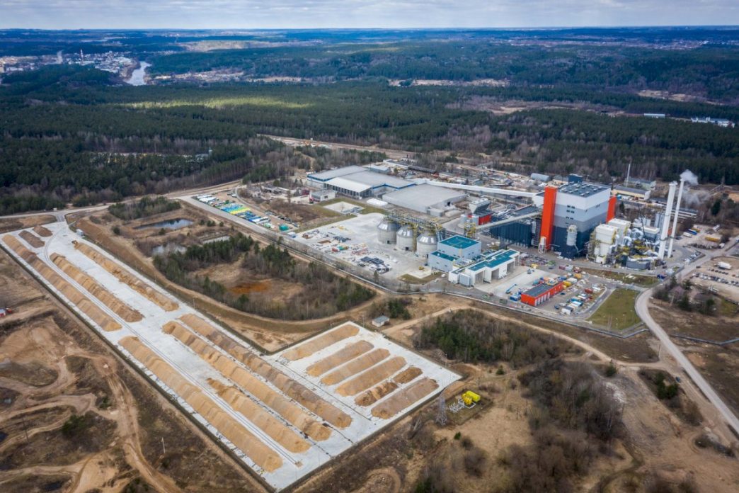 vilniaus-kogeneracine-jegaine-pasieks-latviskas-biokuras:-tikimasi-sumazinti-itampa-rinkoje