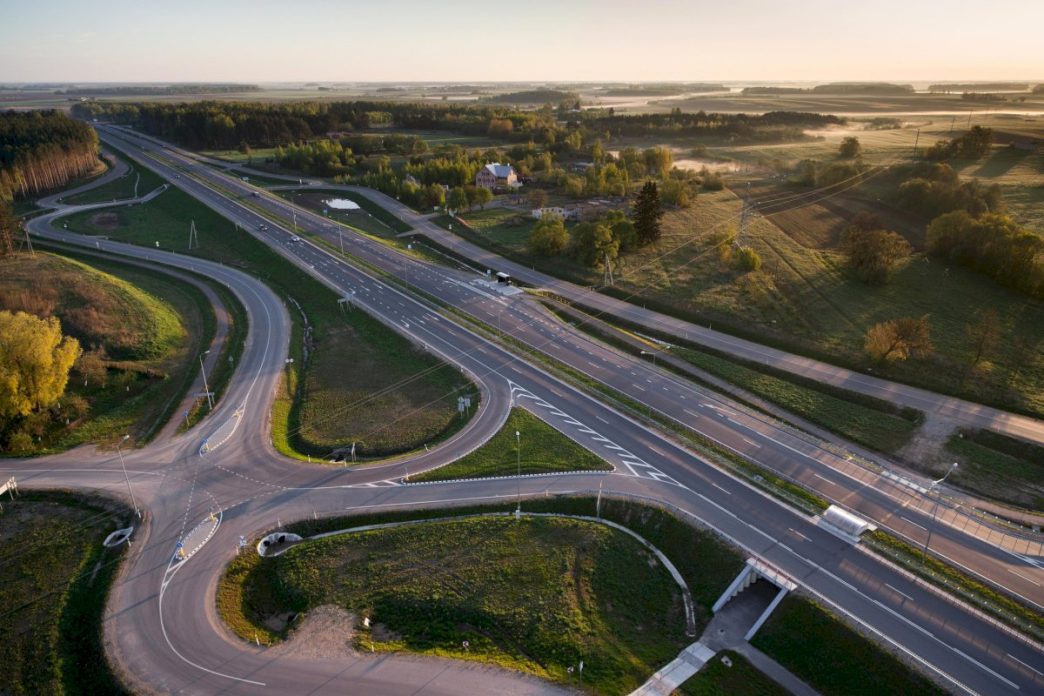 180-mln.-euru-is-keliu-fondo-–-274-kilometru-keliu-tvarkymui-ir-51-tiltui