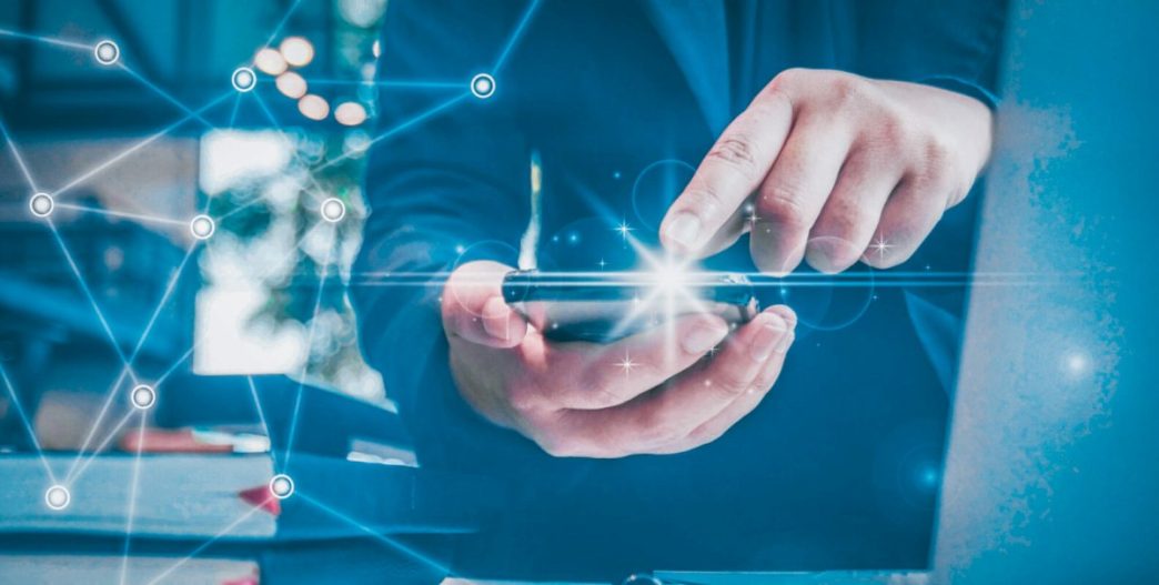 mobiliojo-interneto-naudojimas-lietuvoje-auga-sparciai,-taciau-ekspertai-ispeja-–-tinklu-pletra-stringa