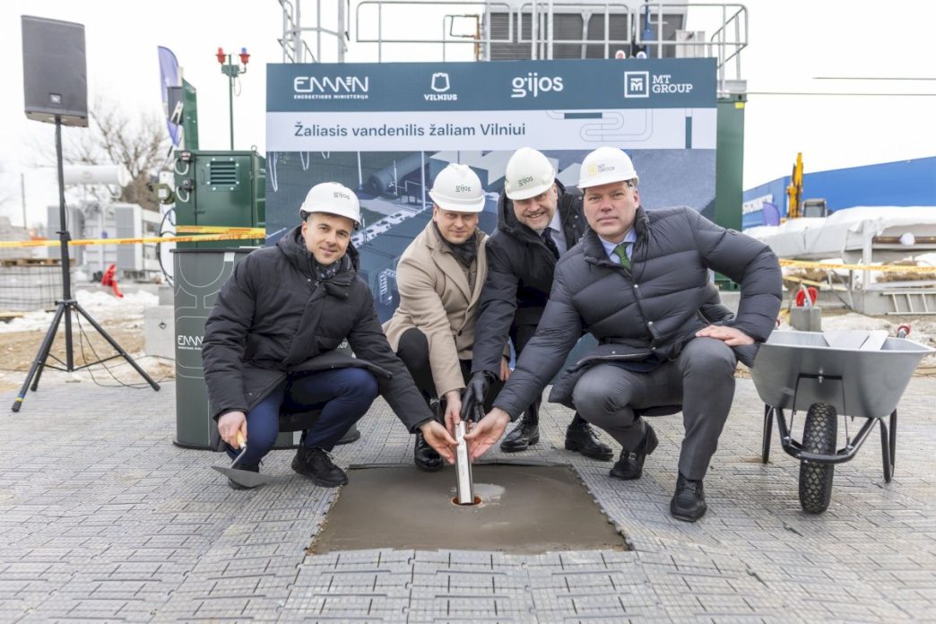 vilniuje-statoma-10-mln.-euru-vertes-zaliojo-vandenilio-gamykla