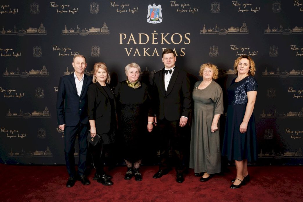 savivaldybes-padekos-vakaras:-pagerbti-telsiu-krastui-nusipelne-zmones-ir-iniciatyvos