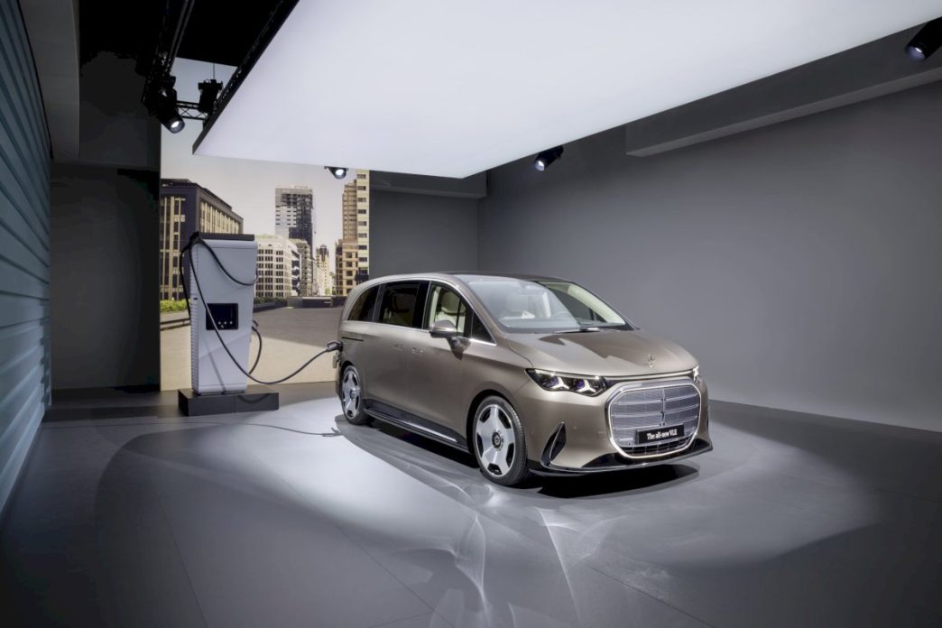 stutgarte-oficialiai-pristatytas-visiskai-naujas elektrinis-modelis-„mercedes-benz-vle“