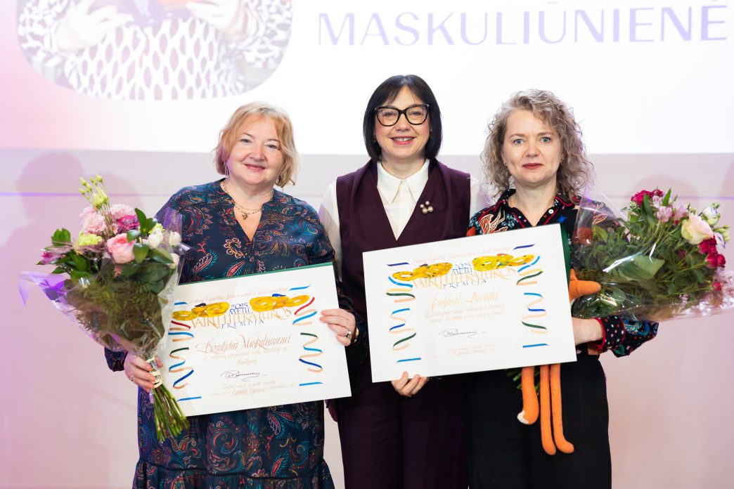 svietimo,-mokslo-ir-sporto-ministerijos-vaiku-literaturos-premija-–-rasytojai-evelinai-daciutei-ir-literaturologei-dziuljetai-maskuliunienei