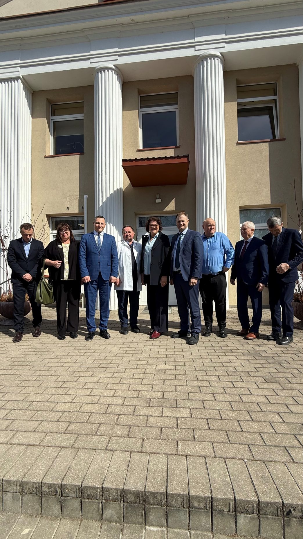 sveikatos-apsaugos-ministre-lankosi-raseiniuose:-dialogas-su-medikais-ir-savivalda