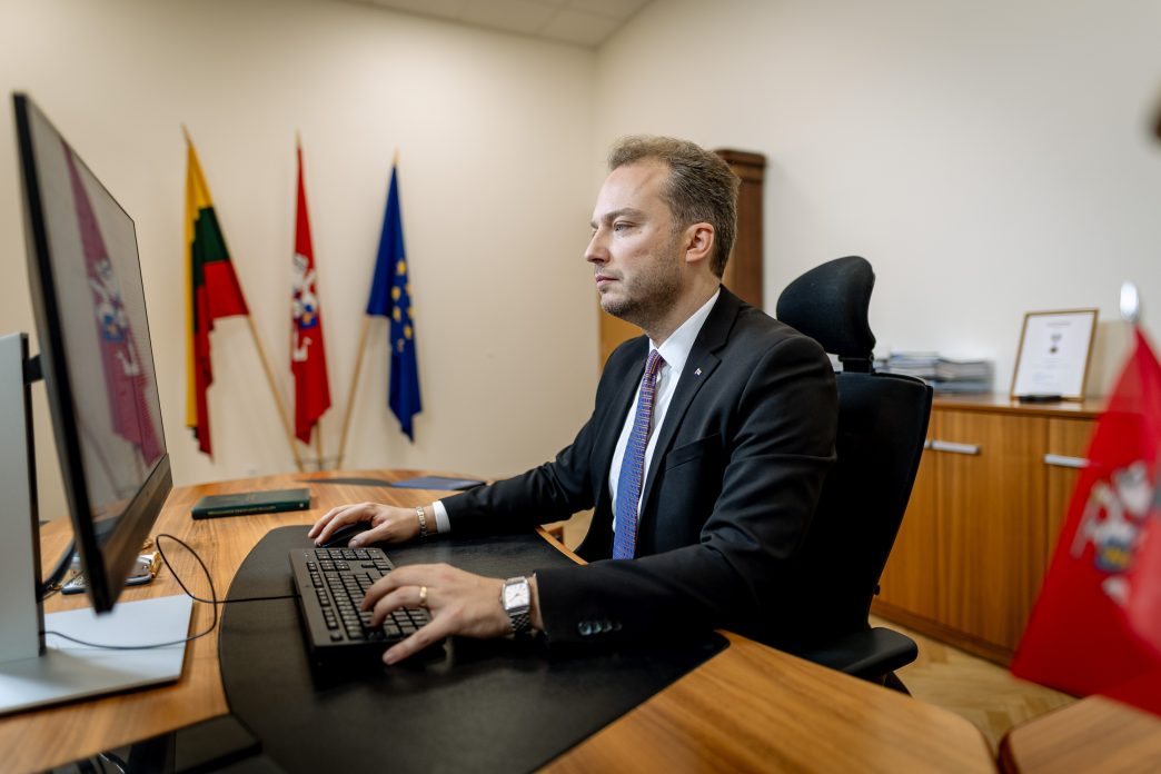 ministras-j.-taminskas-ragina-es-del-energetikos-krizes-skirti-parama-transporto-sektoriui