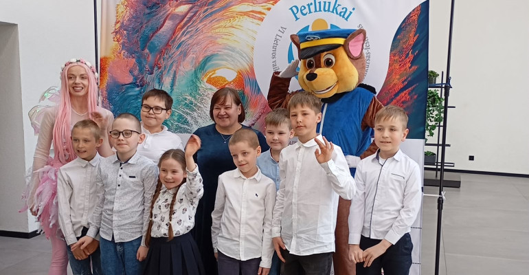 alytaus-„vilties“-mokyklos-darzelio-ugdytiniai-suzibo-„perliuku“-uzdarymo-koncerte