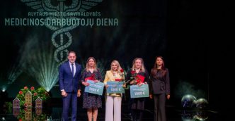 medicinos-darbuotoju-dienos-proga-–-padekos,-premijos-ir-sventinis-koncertas