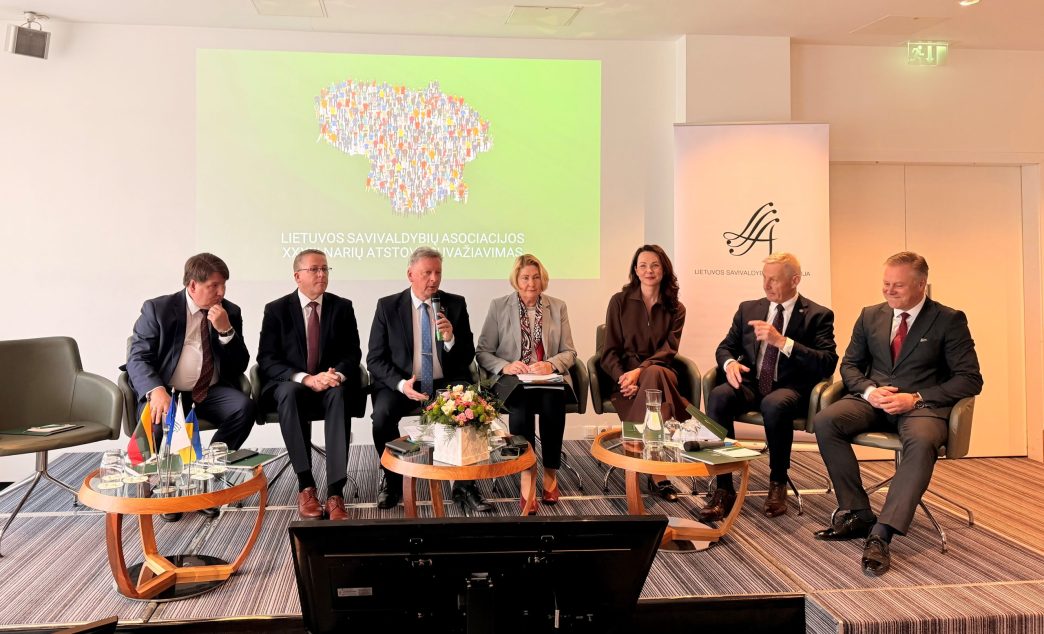 lsa-suvaziavime-–-rekomendacijos-del-savivaldybiu-finansinio-savarankiskumo