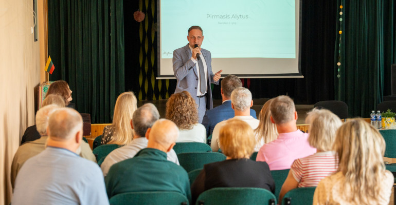 pirmajame-alytuje-–-rekordine-infrastrukturiniu-darbu-gausa:-gyventojams-pristatyti-svarbiausi-laukiantys-pokyciai