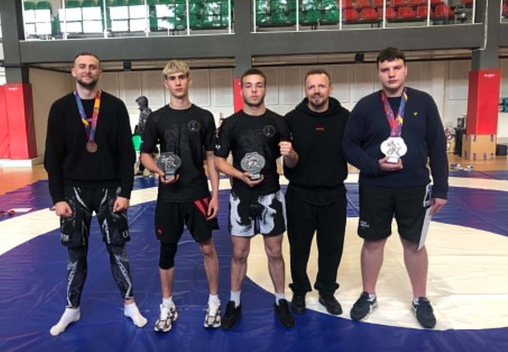sporto-klubo-„pantera“-aukletiniai-is-pasaulio-pankrationo-taures-vilniuje-grizo-su-trimis-cempionu-titulais