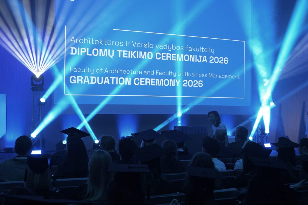 beveik-200-af-ir-vvf-absolventu-atsieme-diplomus:-„diplomas-nera-finiso-tiesioji“