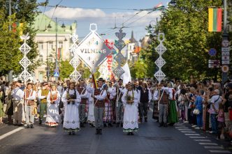 po-desimtmecio-pertraukos-vyks-lietuvos-moksleiviu-dainu-svente:-bus-eismo-ribojimu,-viesasis-transportas-kursuos-dazniau