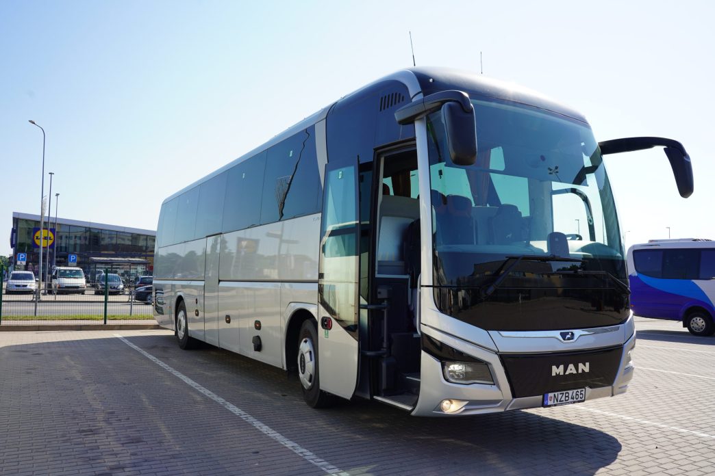 naujas-turistinis-autobusas-–-dar-vienas-zingsnis-i-kokybiskesnes-keliones-is-taurages