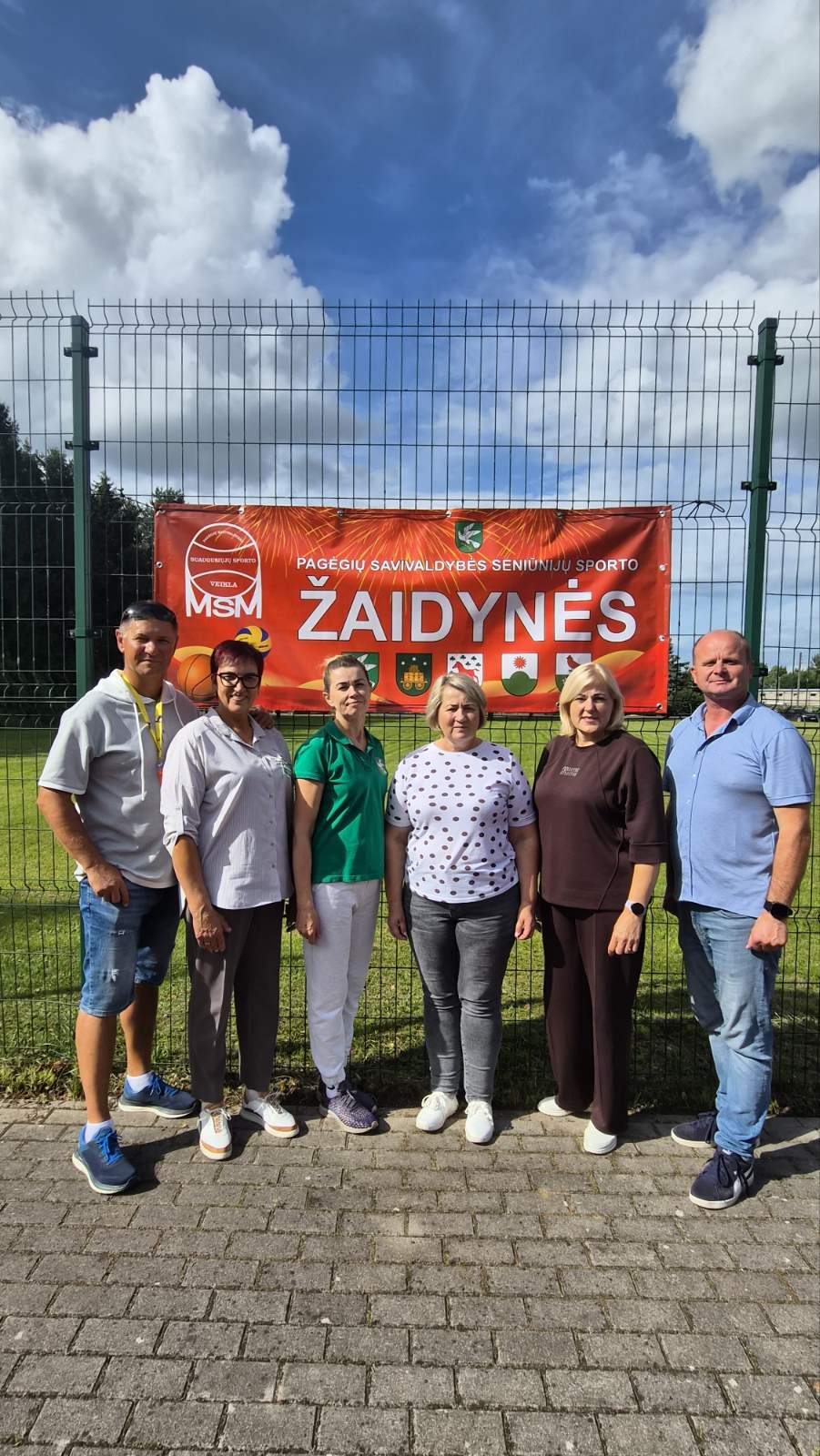 svenciu-fone-–-seniuniju-sporto-zaidynes
