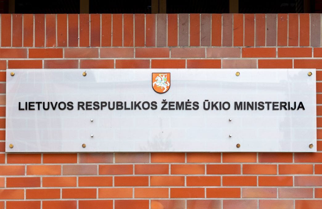 ministerija-sprendimus-del-zemes-ukio-rengia-drauge-su-sektoriumi