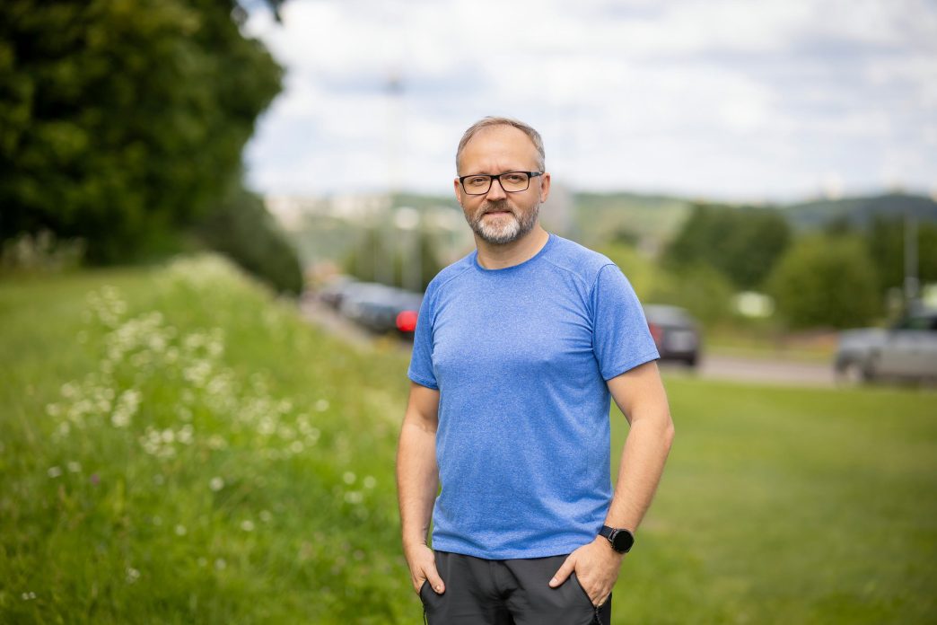 justiniskese-keistas-dalykas:-vaiku-aiksteleje-tevai-uzsibuna-ilgiau-nei-vaikai