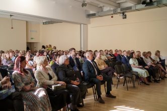 svietimo-istaigu-konferencija:-nuo-ministres-izvalgu-iki-palinkejimo-pasirupinti-savimi