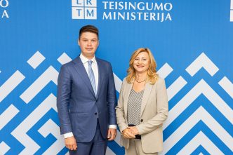 teisingumo-ir-vidaus-reikalu-ministrai-aptare-statutiniu-tarnybu-finansavima-ir-pareigunu-darbo-salygu-gerinima