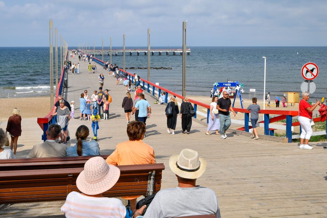 tarptautinis-architekturos-simpoziumas-„modernistine-medine-architektura-ateiciai.-palanga“