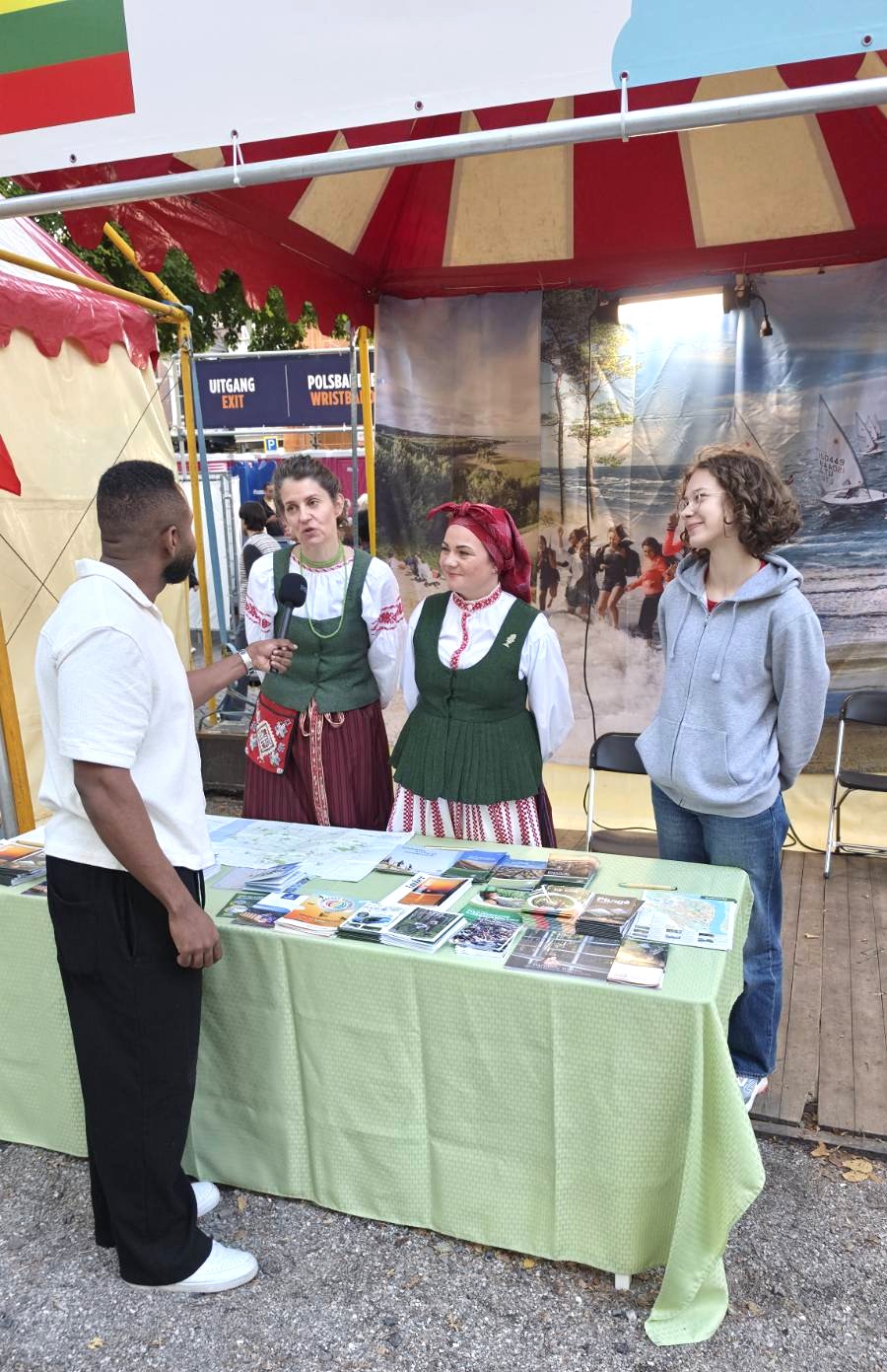 lietuvos-pristatymas-hagoje:-turizmo-zemelapyje- ir-plunges-krastas