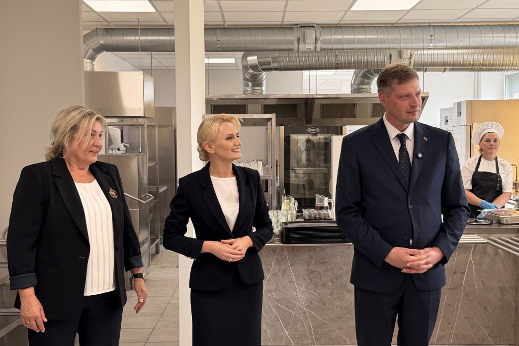 ukininku-produkcija-keliauja-i-mokiniu-lekstes-–-simno-gimnazijoje-pristatyta-trumpuju-maisto-tiekimo-grandiniu-pletra