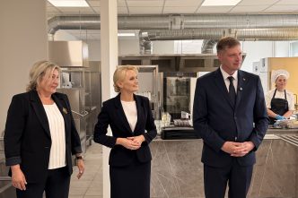 ukininku-produkcija-keliauja-i-mokiniu-lekstes-–-simno-gimnazijoje-pristatyta-trumpuju-maisto-tiekimo-grandiniu-pletra