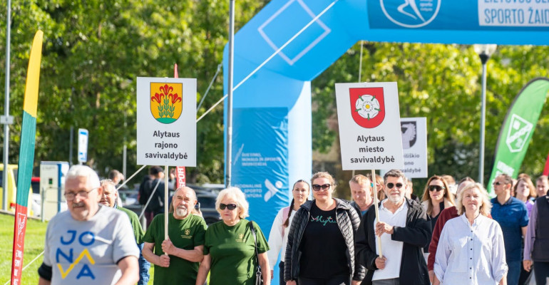 lietuvos-seniuniju-sporto-zaidyniu-finale-alytaus-tinklininkes-iskovojo-aukso,-o-saskininkai-–-sidabro-medalius!