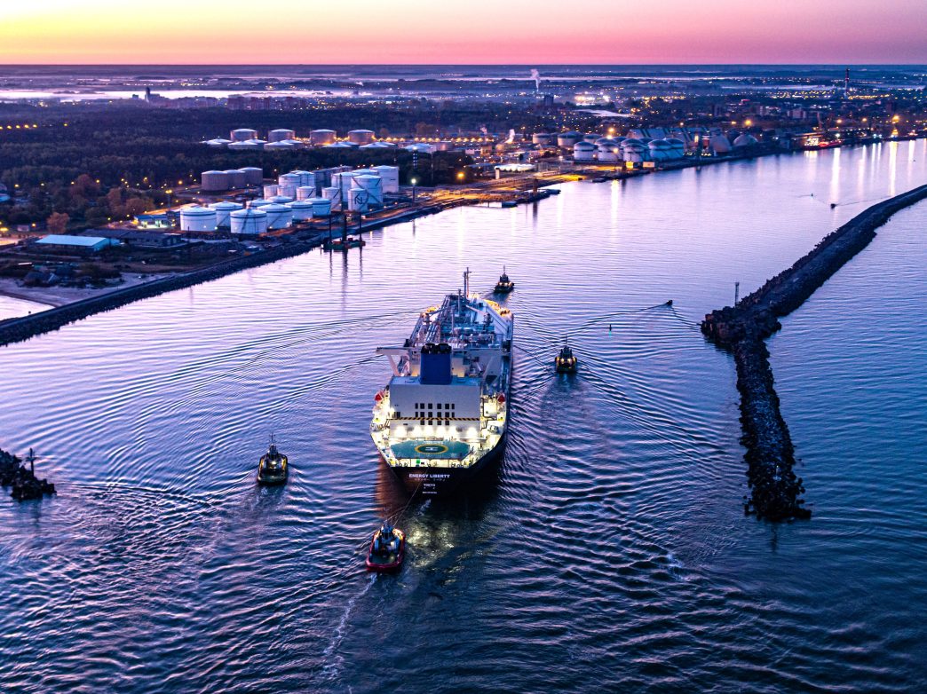 klaipedos-uosto-pletrai-–-100-mln.-euru